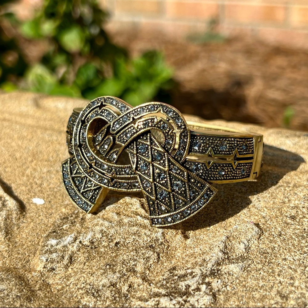 Heidi Daus Bow Ribbon Clamper Bracelet - Picture 4 of 9